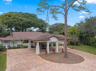 4579 Square Lake Dr, Palm Beach Gardens, FL 33418