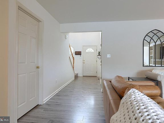 5th image of 22 Keefer Way