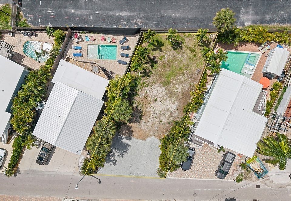 1st image of 205 Miramar St