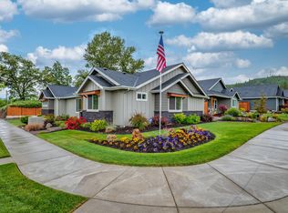 166 Lincoln Rd, Grants Pass, OR 97526