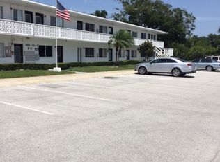 8221 112th St APT 103, Seminole, FL 33772
