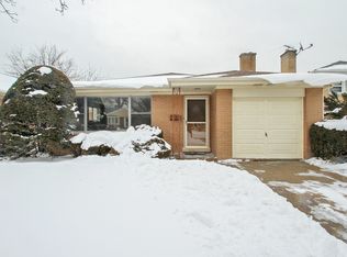 7327 N Karlov Ave, Lincolnwood, IL 60712