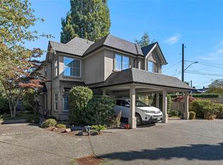 Carrick Court, Victoria, BC V8R 4M1