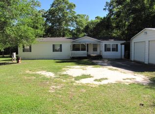 6090 Barrows Dr, Kountze, TX 77625