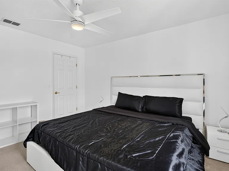 515 Corvina Dr — Photo 22