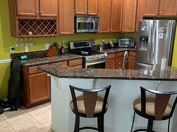 3rd image of 1408 Summergate Dr