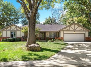 8029 W 114th Ter, Overland Park, KS 66210
