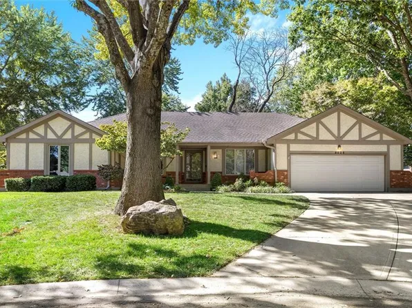 8029 W 114th Ter, Overland Park, KS 66210