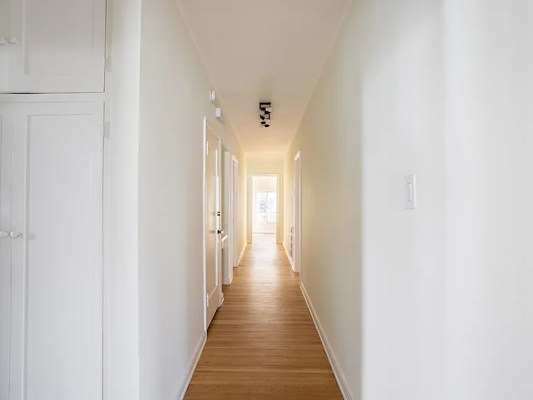 165 S Mansfield Ave — Photo 8