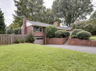 3776 Milhaven Rd, Winston Salem, NC 27106