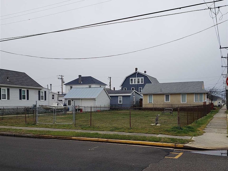 1st image of 322 W Magnolia Ave