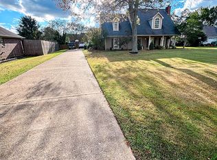 1705 Lakefield Dr, Tupelo, MS 38801