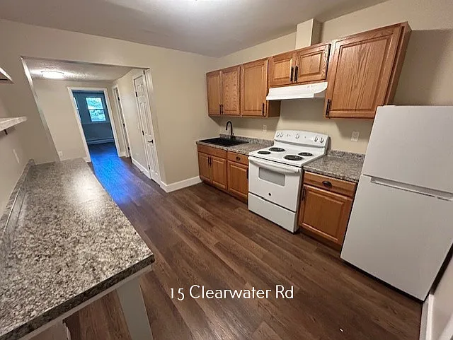 15 Clearwater Rd #8 — Photo 3