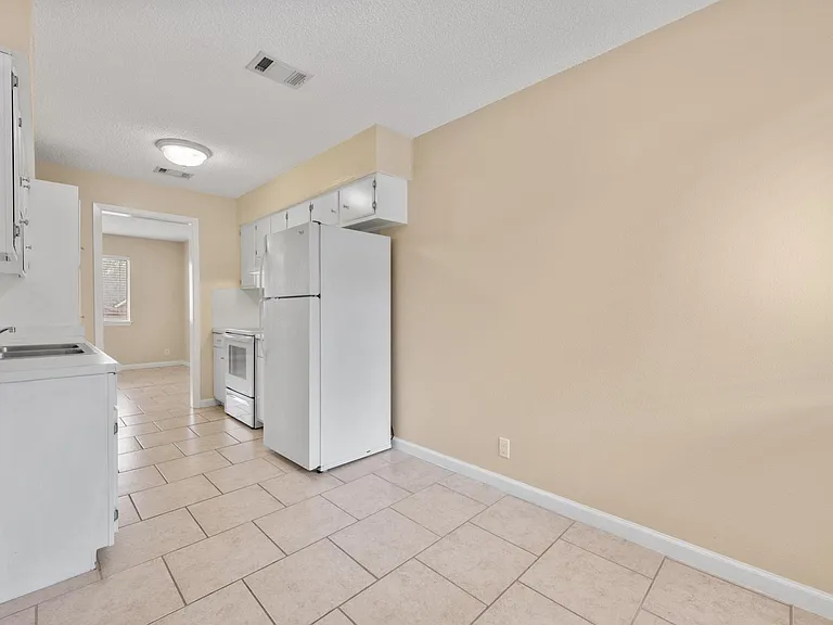 3404 Willowrun Cv #A — Photo 12