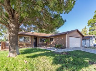 1056 Landsford St, Lancaster, CA 93535