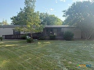 3rd image of 901 Tonkawa Cir