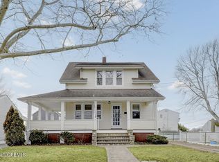 94 Church St, Belford, NJ 07718