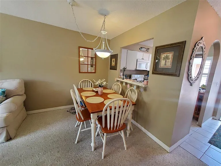 1400 Arrowhead Cir W — Photo 5