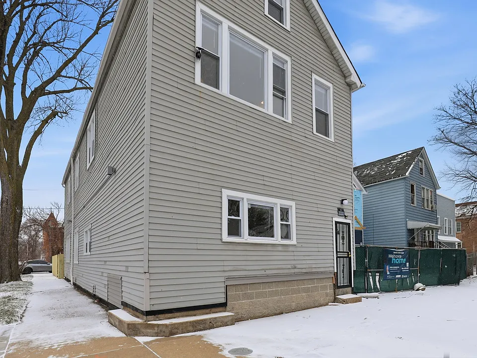5256 S Carpenter St #1