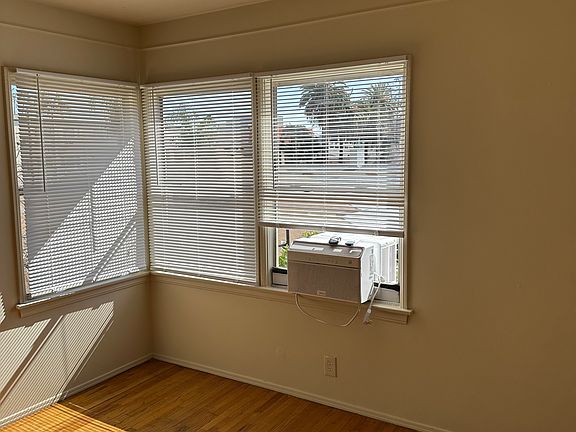 4th image of 1617 N Mariposa Ave #X