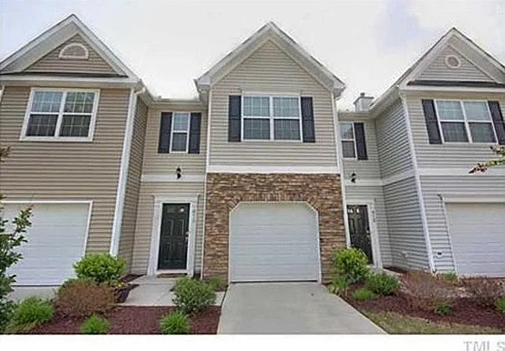 413 Plank Bridge Way — Photo 1