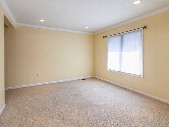 5th image of 791 Deer Creek Dr