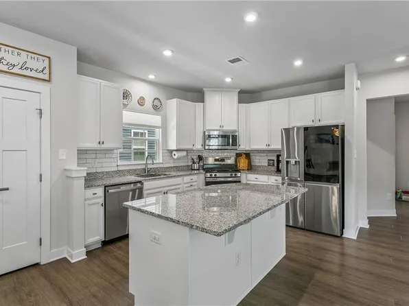115 Legacy Blvd, Poquoson, VA 23662