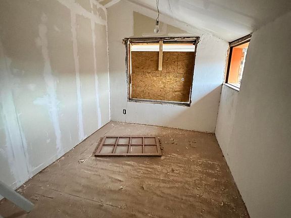 5th image of 3726 Leavell Ave