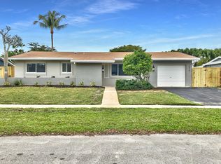 1810 NW 111th Ter, Pembroke Pines, FL 33026