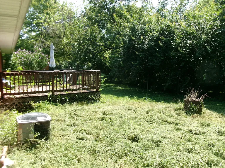 427 Rick Ln — Photo 32