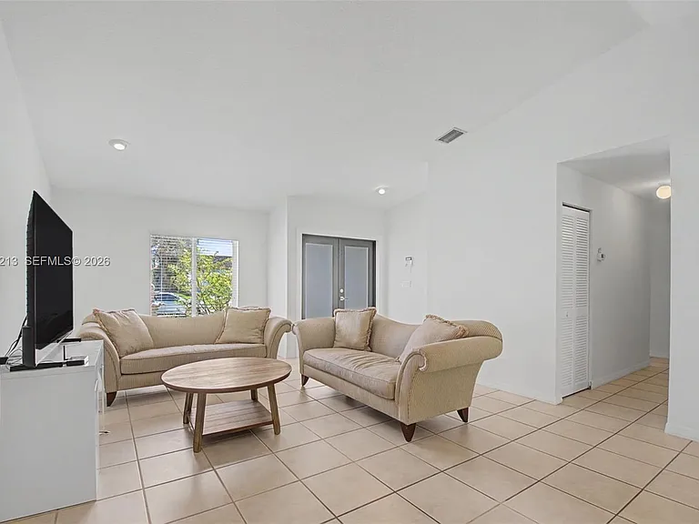 19920 Cutler Ct — Photo 3