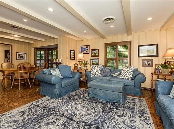 5th image of 4001 Sarita Dr