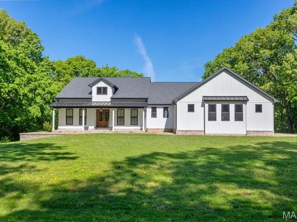 4037 Wetzler Rd, Fults, IL 62244