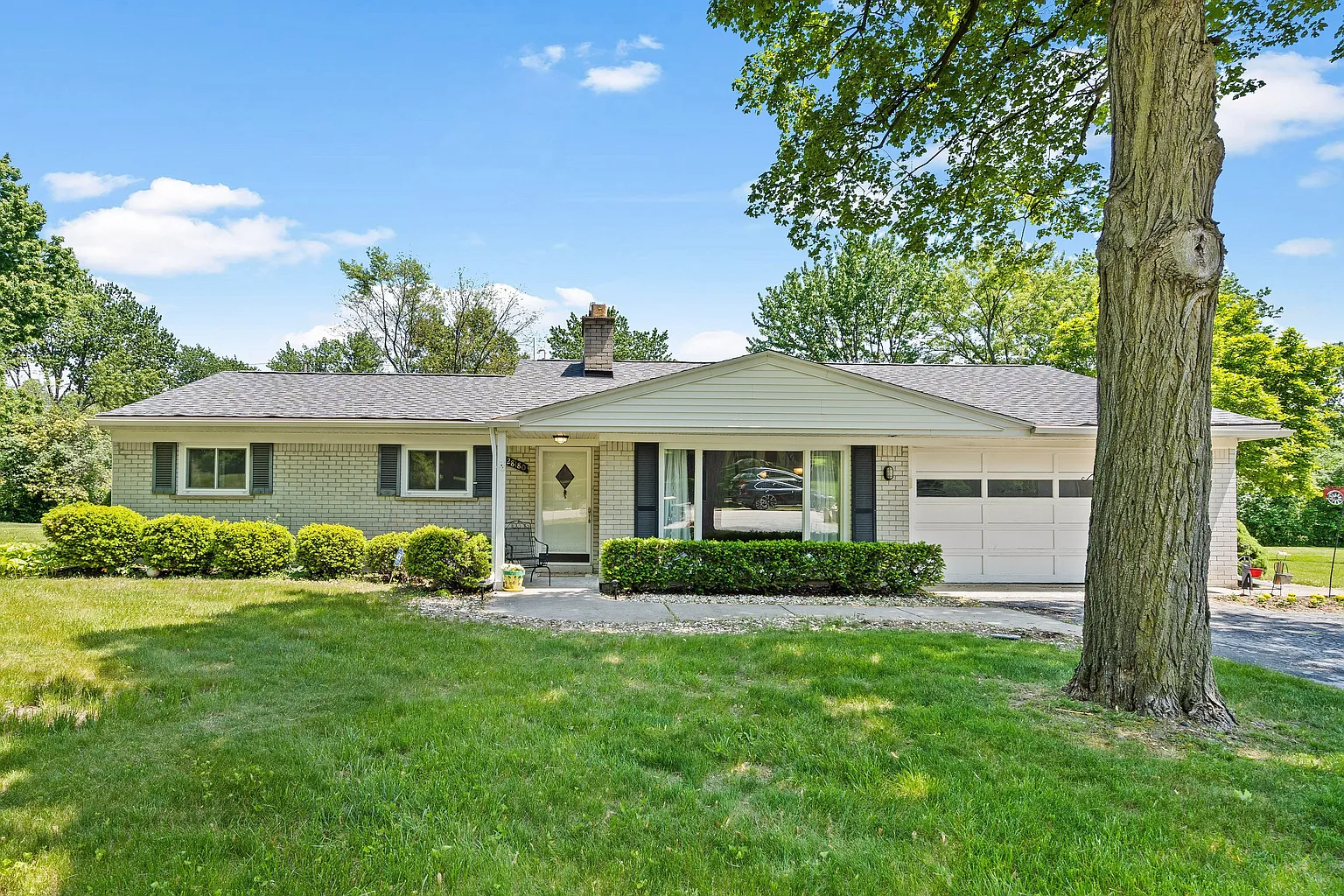 28180 Hawberry Rd photo 1