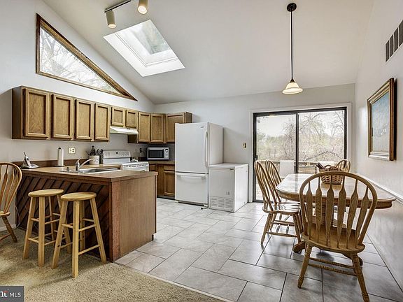 2nd image of 1263 Van Camp Ct