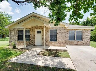 2112 Cabot Cir, Bryan, TX 77803