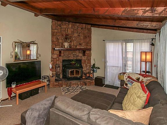 5th image of 1098 Dumas Ln