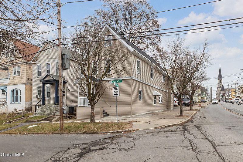 2nd image of 11 Jackson Place