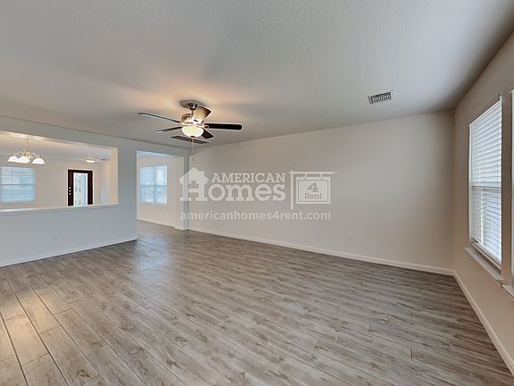 5th image of 15411 Mission Oak Dr