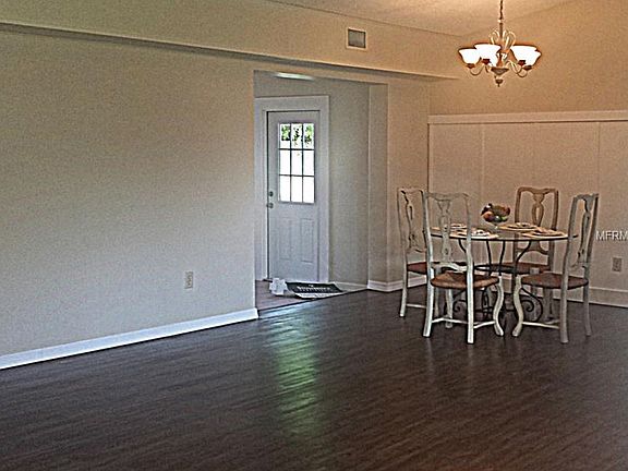 2nd image of 1671 Greenlea Dr