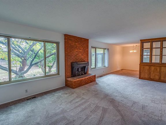 2nd image of 113 Fort Union Ave