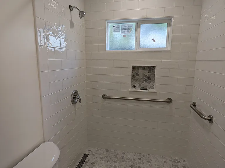 111 La Verne Ave — Photo 7
