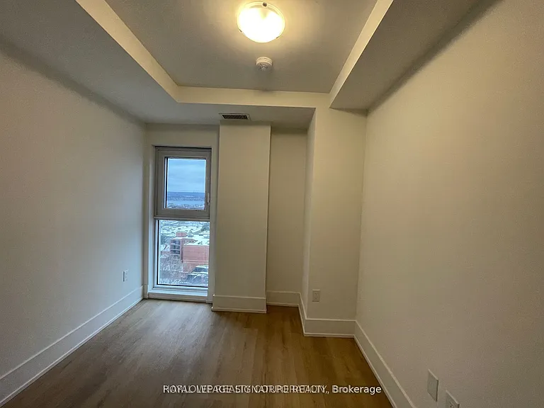 206 King St W #1306 — Photo 4