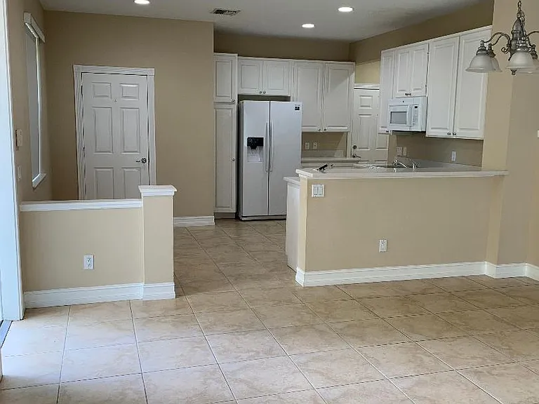 1176 Pinewood Lake Ct #1176 — Photo 14