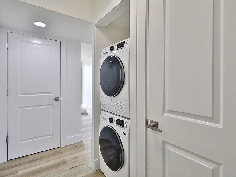 In-unit Washer/Dryer*