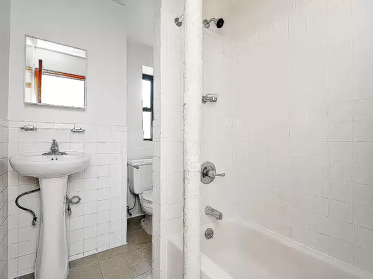 328 E 14th St #9 — Photo 5