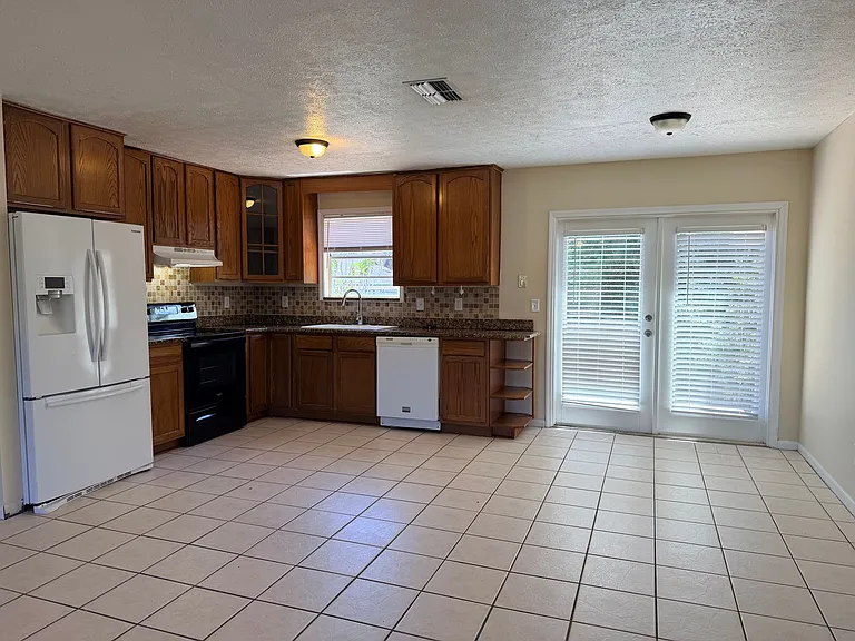 1224 Hamilton Ave — Photo 7