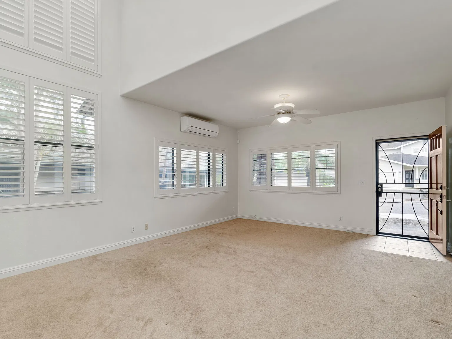 3 bed, 2.5 bath, 2042 sqft, $4,800 — Photo 4
