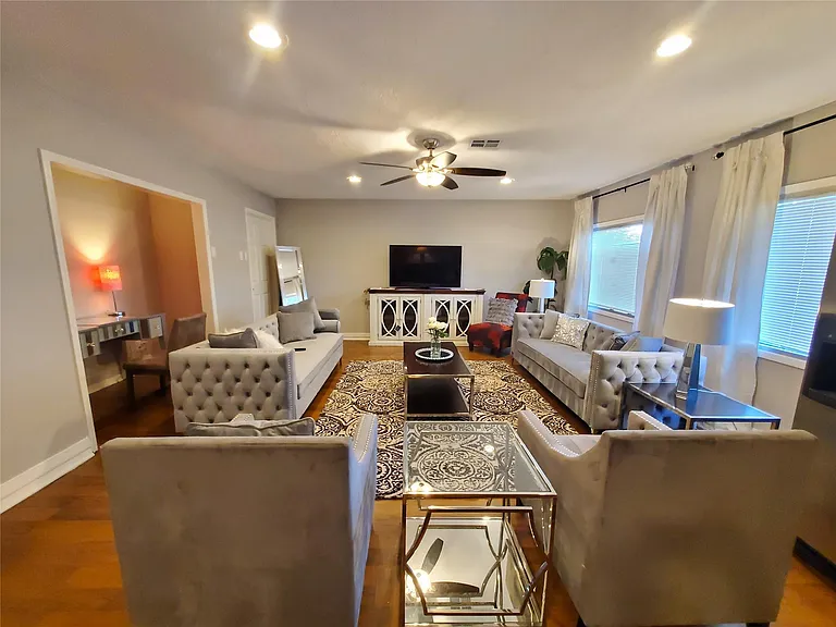 8815 Bellaire Blvd — Photo 3