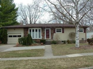 5741 Bayonne Ave, Haslett, MI 48840